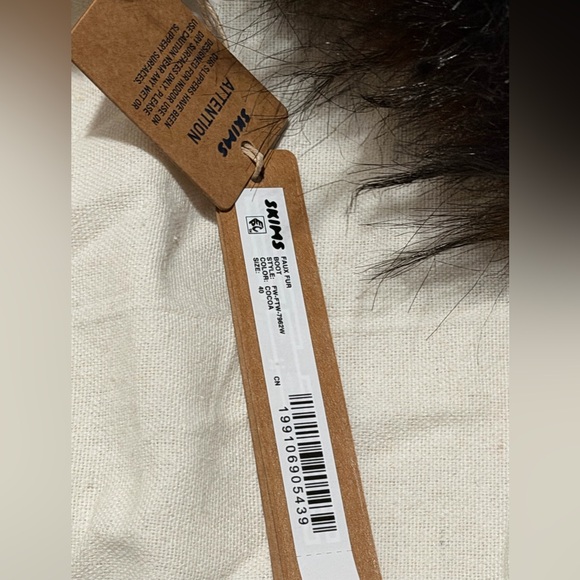 SKIMS Brown Furry Winter Boots - Picture 4 of 5